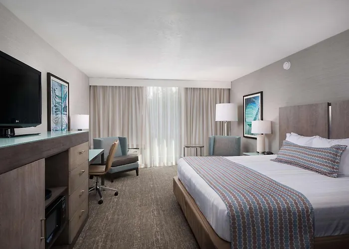 Best Western Plus Agate Beach Inn